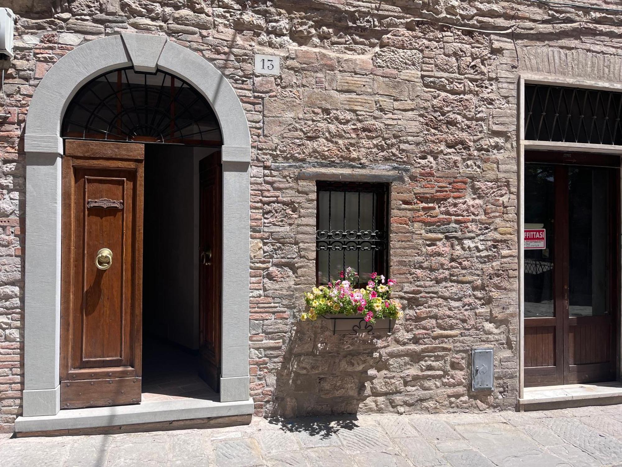 L'Inferno Di Dante Bed & Breakfast Gubbio Exterior photo