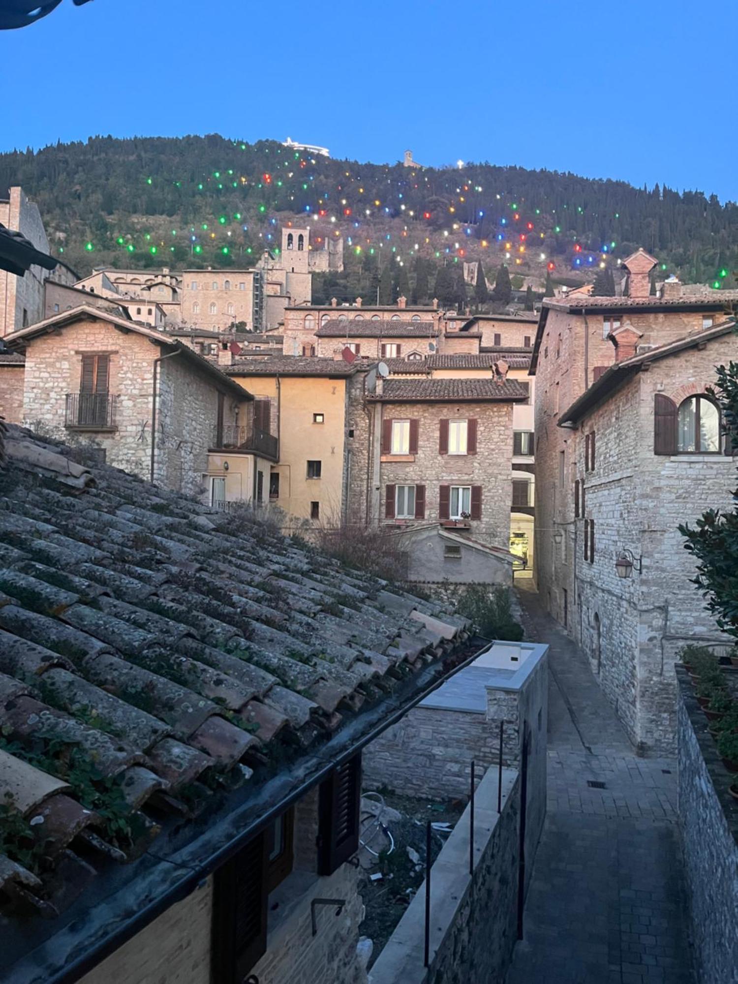 L'Inferno Di Dante Bed & Breakfast Gubbio Exterior photo